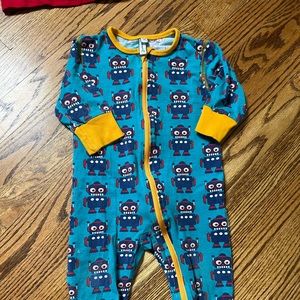 Maxomorra size 74 Robots